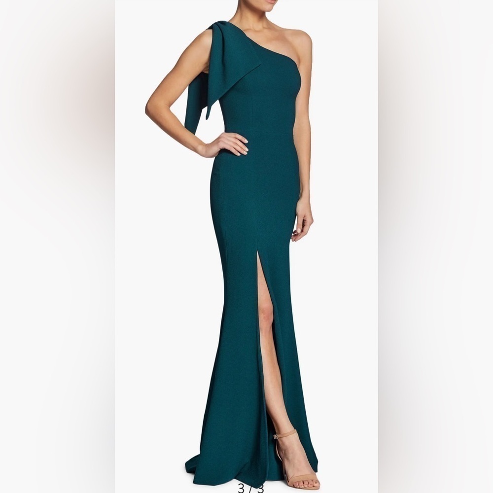 Dress The Population Georgina One-Shoulder Crepe Gown, Size Medium (v)